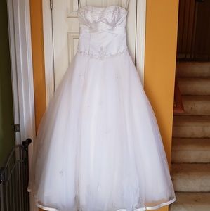 Alfred Angelo Wedding Gown